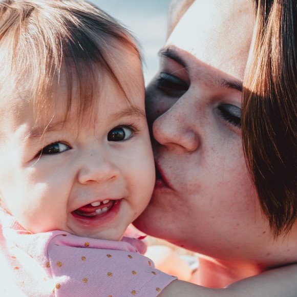 Meet your Posher, Kylie - Picture 1 of 4